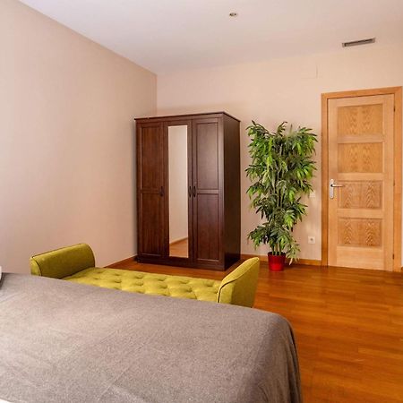 Elegant 3-Bedroom Apartment In The Heart Of Bcn Barcelona Buitenkant foto